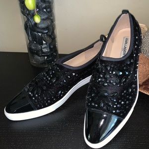 Karl Lagerfeld Paris Size 9 Odetta Shoe